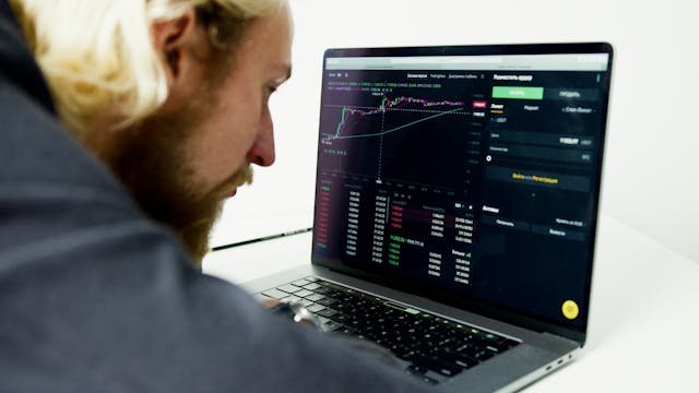 8 Things You Need to Know Before Starting Day Trading